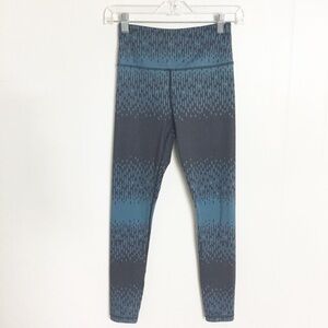 Zyia Black & Blue Leggings Size 2 7/8 Fit & Tight
